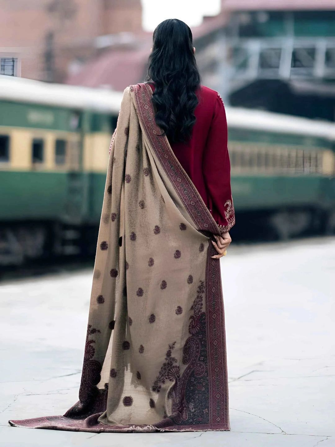 Izel Dhanak Embroidered 3 Piece | IL100|- Trendy Outfits - Anu Jee