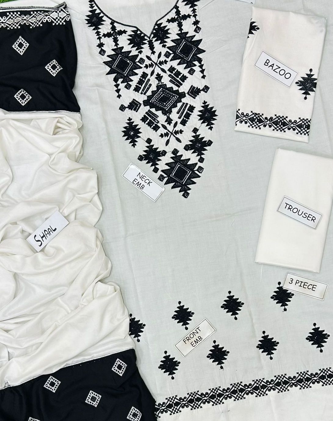 Laam Dhanak Embroidered 3 Piece | LM101 | - Trendy Outfits -Anu Jee