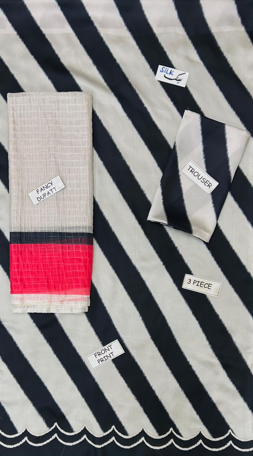 Lulusar Silk Digital Printed 3 Piece | LR112 | Trendy Outfits - Anu Jee.