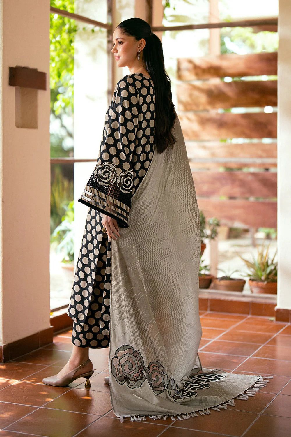 Baroque Dhanak Embroidered 3 Piece | BQ127| - Trendy Outfits -Anu Jee.