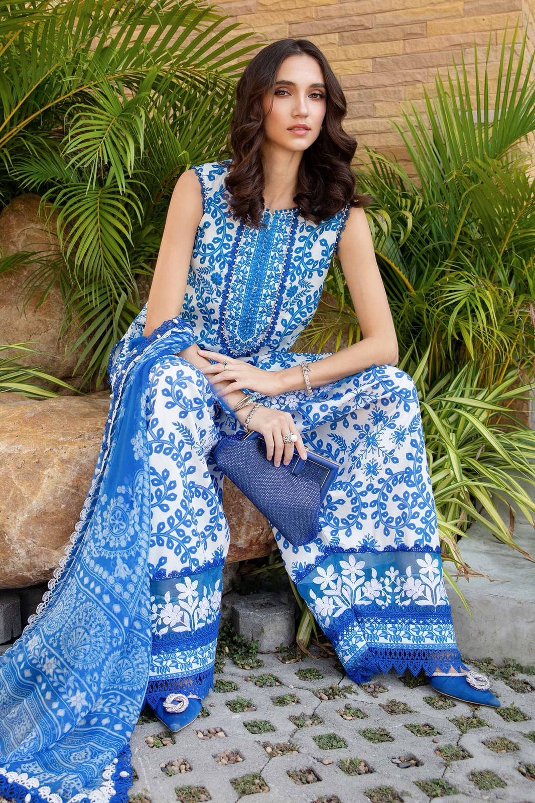 Maria.B. Khaddar Embroidered 3 Piece | MB106 | Trendy Outfits - Anu Jee.